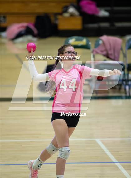 Thumbnail 2 in Camarillo @ Moorpark photogallery.