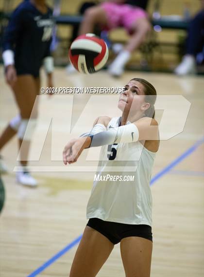 Thumbnail 1 in Camarillo @ Moorpark photogallery.