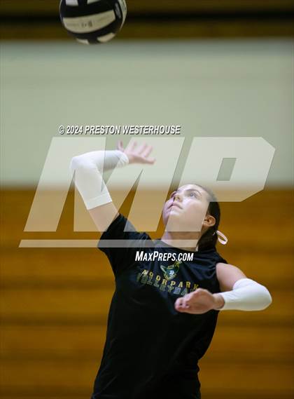 Thumbnail 1 in Camarillo @ Moorpark photogallery.