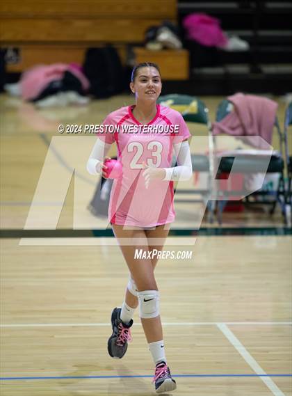 Thumbnail 3 in Camarillo @ Moorpark photogallery.