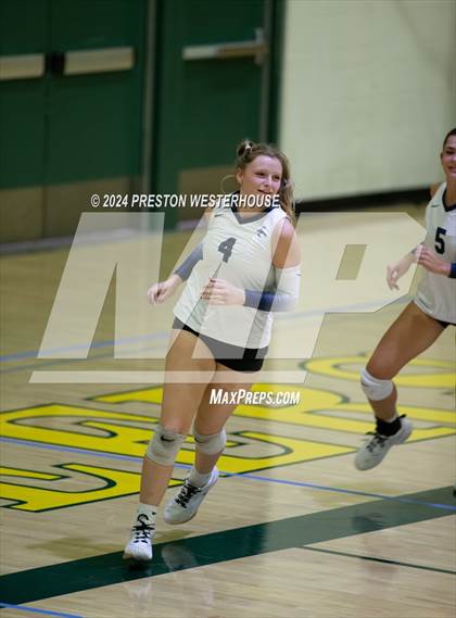 Thumbnail 3 in Camarillo @ Moorpark photogallery.