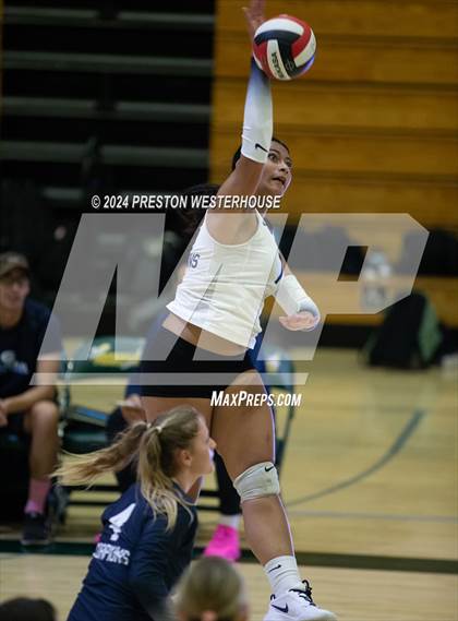 Thumbnail 2 in Camarillo @ Moorpark photogallery.