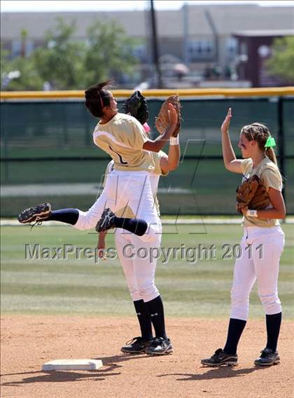 Thumbnail 1 in Round Rock vs. Klein Collins photogallery.