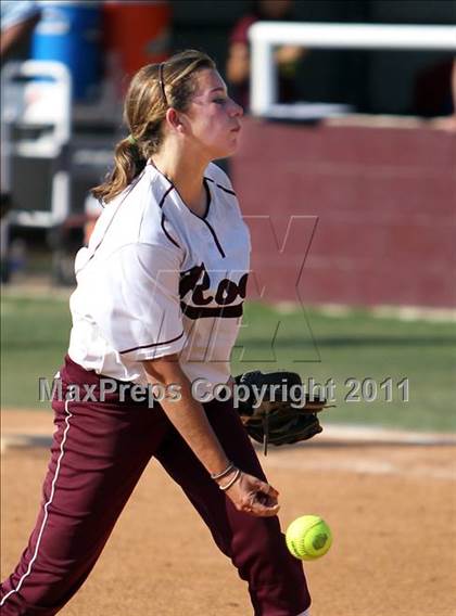 Thumbnail 1 in Round Rock vs. Klein Collins photogallery.