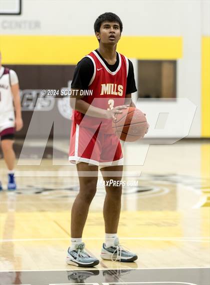 Thumbnail 3 in Mills vs Santa Cruz (Joe Schram Classic) photogallery.