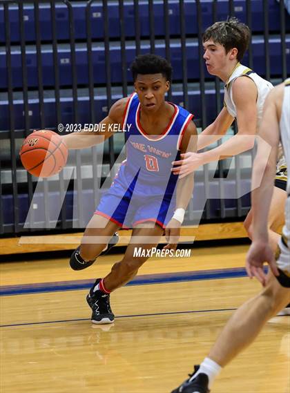 Thumbnail 1 in Amarillo vs. Parkview (In-N-Out Tournament) photogallery.