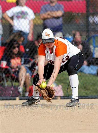 Thumbnail 2 in Erie vs. Mountain View (CHSAA 4A Playoffs) photogallery.