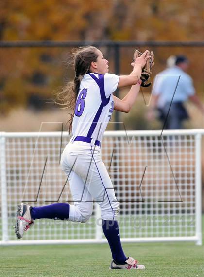 Thumbnail 3 in Erie vs. Mountain View (CHSAA 4A Playoffs) photogallery.