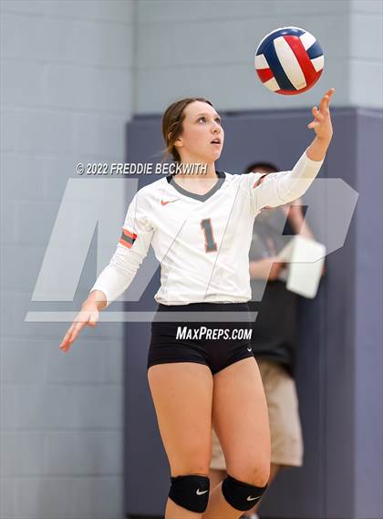 Thumbnail 3 in Tom Bean @ Van Alstyne photogallery.