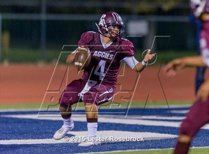 Thumbnail 3 in Navarro vs. Poteet (UIL 4A Bi-district playoffs) photogallery.