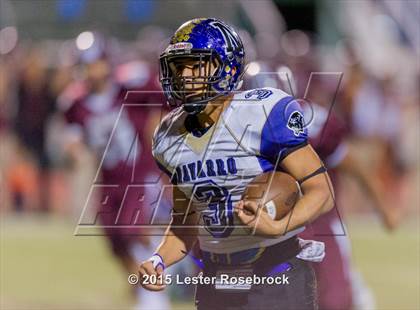 Thumbnail 2 in Navarro vs. Poteet (UIL 4A Bi-district playoffs) photogallery.