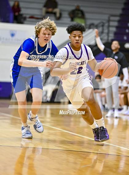 Thumbnail 3 in Indianapolis Bishop Chatard @ Muncie Central  photogallery.