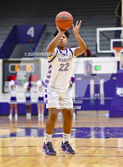 Thumbnail 3 in Indianapolis Bishop Chatard @ Muncie Central  photogallery.