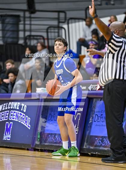 Thumbnail 2 in Indianapolis Bishop Chatard @ Muncie Central  photogallery.