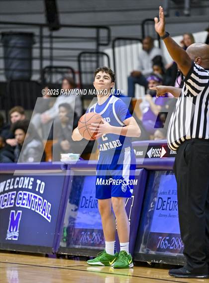 Thumbnail 3 in Indianapolis Bishop Chatard @ Muncie Central  photogallery.