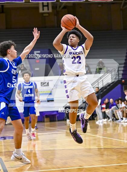 Thumbnail 2 in Indianapolis Bishop Chatard @ Muncie Central  photogallery.