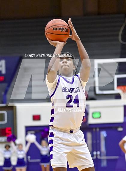 Thumbnail 2 in Indianapolis Bishop Chatard @ Muncie Central  photogallery.