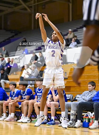Thumbnail 3 in Indianapolis Bishop Chatard @ Muncie Central  photogallery.