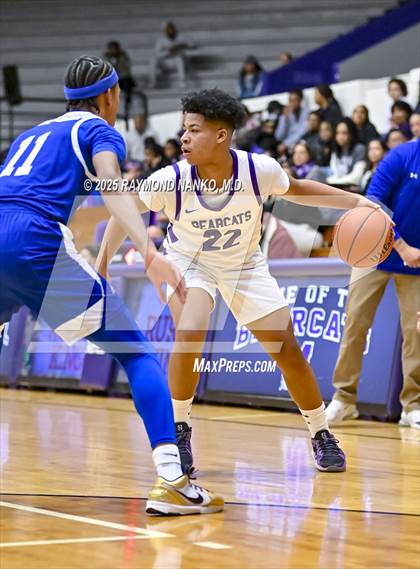 Thumbnail 3 in Indianapolis Bishop Chatard @ Muncie Central  photogallery.