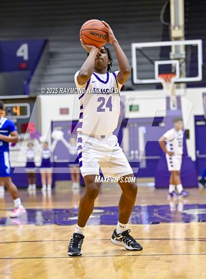 Thumbnail 3 in Indianapolis Bishop Chatard @ Muncie Central  photogallery.