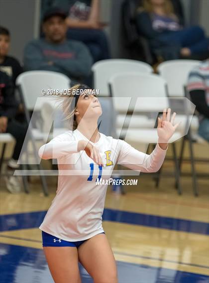 Thumbnail 2 in Exeter vs. El Diamante (CIF CS D2 Final) photogallery.