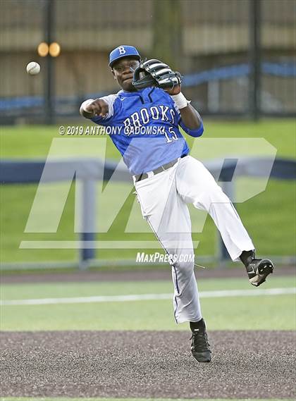 Thumbnail 2 in Brooks vs. Jones (Chicago Public League Semifinal Playoff) photogallery.