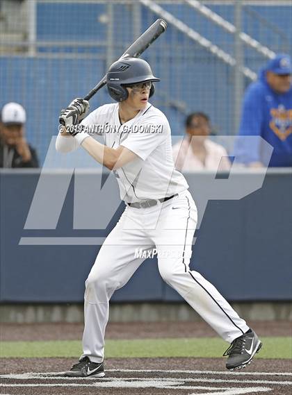 Thumbnail 1 in Brooks vs. Jones (Chicago Public League Semifinal Playoff) photogallery.