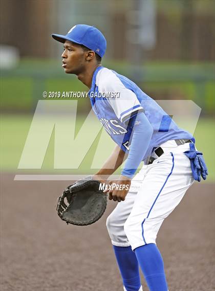 Thumbnail 2 in Brooks vs. Jones (Chicago Public League Semifinal Playoff) photogallery.