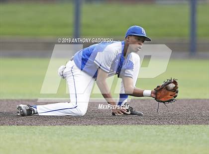 Thumbnail 1 in Brooks vs. Jones (Chicago Public League Semifinal Playoff) photogallery.