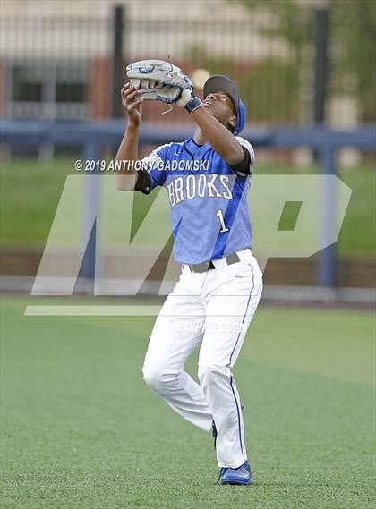 Thumbnail 1 in Brooks vs. Jones (Chicago Public League Semifinal Playoff) photogallery.