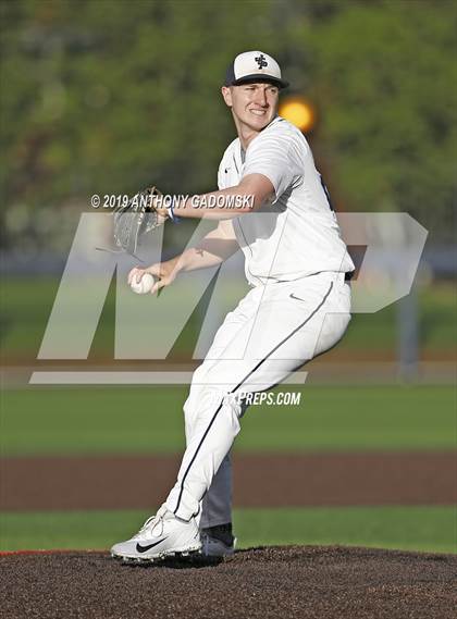 Thumbnail 1 in Brooks vs. Jones (Chicago Public League Semifinal Playoff) photogallery.