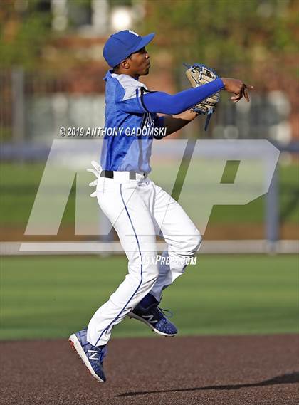 Thumbnail 3 in Brooks vs. Jones (Chicago Public League Semifinal Playoff) photogallery.