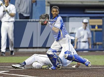 Thumbnail 1 in Brooks vs. Jones (Chicago Public League Semifinal Playoff) photogallery.