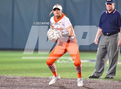 Thumbnail 3 in White Oak vs. Elysian Fields (UIL 3A Bi-District) photogallery.