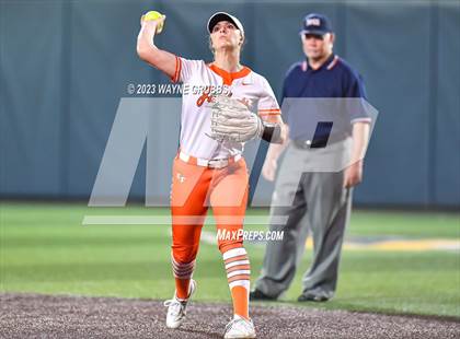 Thumbnail 1 in White Oak vs. Elysian Fields (UIL 3A Bi-District) photogallery.