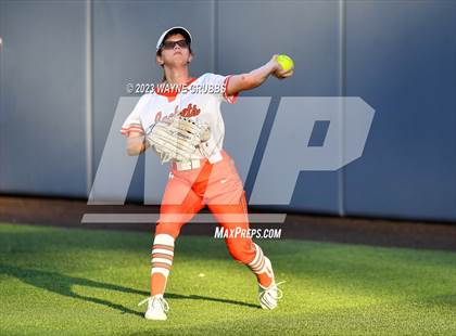 Thumbnail 3 in White Oak vs. Elysian Fields (UIL 3A Bi-District) photogallery.
