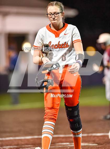 Thumbnail 3 in White Oak vs. Elysian Fields (UIL 3A Bi-District) photogallery.