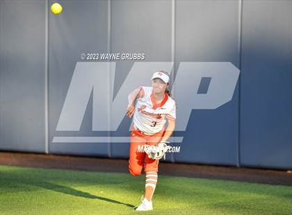 Thumbnail 1 in White Oak vs. Elysian Fields (UIL 3A Bi-District) photogallery.