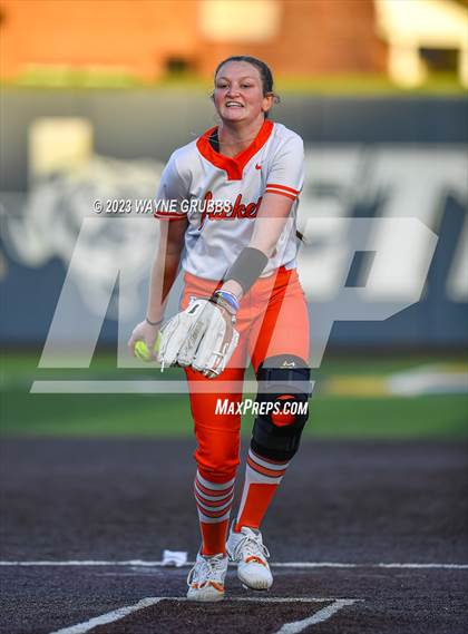 Thumbnail 3 in White Oak vs. Elysian Fields (UIL 3A Bi-District) photogallery.