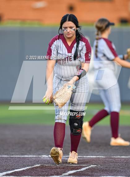 Thumbnail 1 in White Oak vs. Elysian Fields (UIL 3A Bi-District) photogallery.