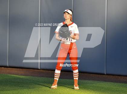 Thumbnail 2 in White Oak vs. Elysian Fields (UIL 3A Bi-District) photogallery.