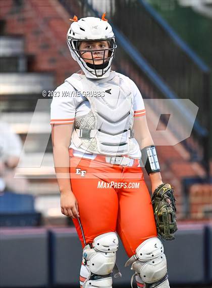 Thumbnail 2 in White Oak vs. Elysian Fields (UIL 3A Bi-District) photogallery.