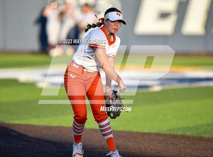 Thumbnail 1 in White Oak vs. Elysian Fields (UIL 3A Bi-District) photogallery.