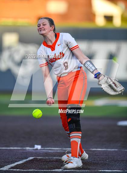 Thumbnail 1 in White Oak vs. Elysian Fields (UIL 3A Bi-District) photogallery.