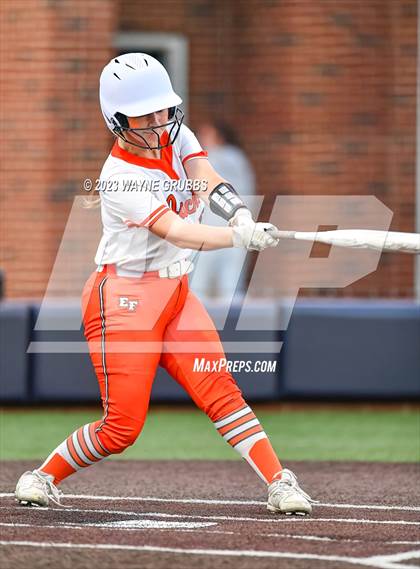 Thumbnail 2 in White Oak vs. Elysian Fields (UIL 3A Bi-District) photogallery.