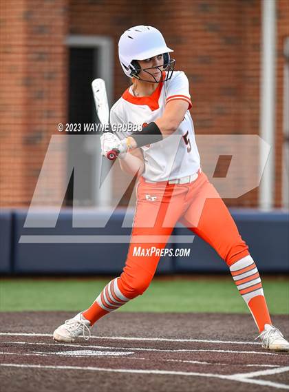 Thumbnail 3 in White Oak vs. Elysian Fields (UIL 3A Bi-District) photogallery.
