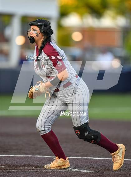 Thumbnail 1 in White Oak vs. Elysian Fields (UIL 3A Bi-District) photogallery.