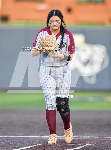 Thumbnail 2 in White Oak vs. Elysian Fields (UIL 3A Bi-District) photogallery.