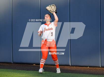 Thumbnail 2 in White Oak vs. Elysian Fields (UIL 3A Bi-District) photogallery.
