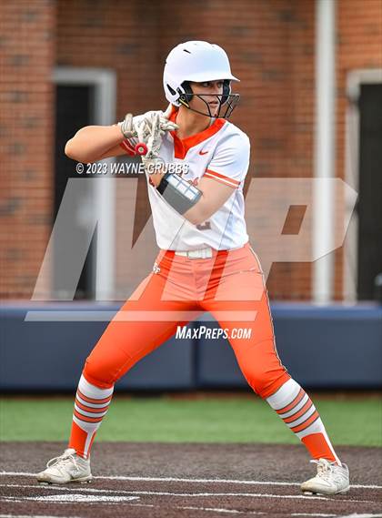 Thumbnail 2 in White Oak vs. Elysian Fields (UIL 3A Bi-District) photogallery.